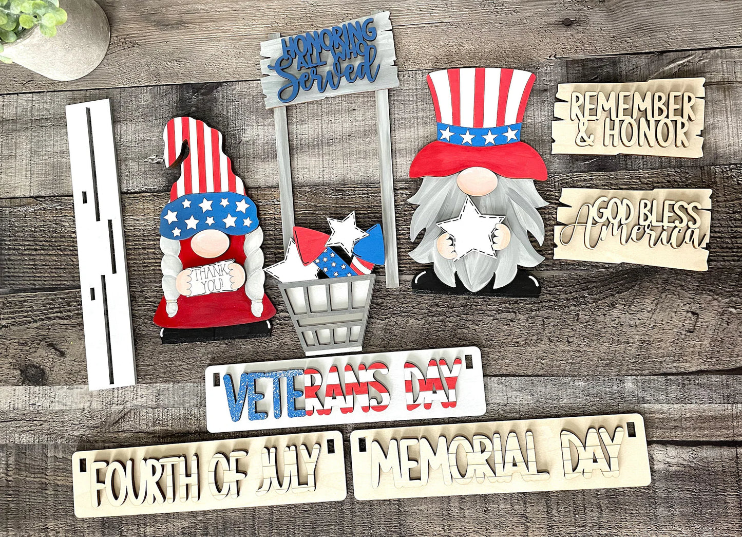 Interchangeable Patriotic Wagon/Shelf Sitter